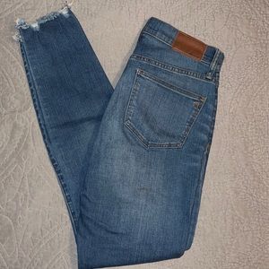 Madewell 9” High-Rise Skinny Jean. Size 27.